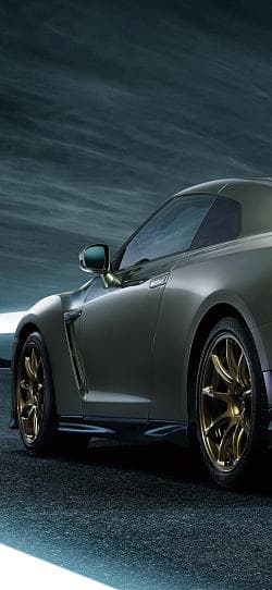 日产 GT-R premium edition 高清手机竖屏壁纸
