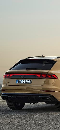 奥迪 Q8 55 tfsi quattro s line 高清手机竖屏壁纸
