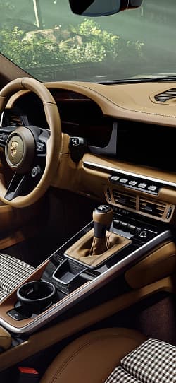 保时捷 911 GT3 Ocelot 高清手机竖屏壁纸