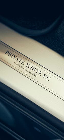 宾利 添越 private_white_v.c_by_mulliner 高清手机竖屏壁纸