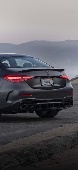 奔驰 AMG C 63 s e performance 高清手机竖屏壁纸