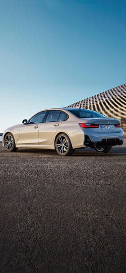 宝马 3系 330li m sport 高清手机竖屏壁纸