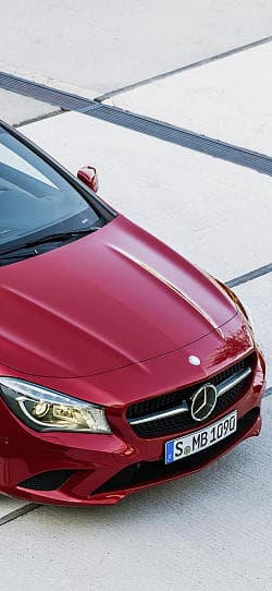 奔驰 CLA 220 cdi 高清手机竖屏壁纸