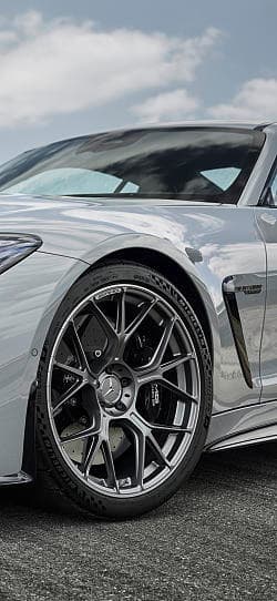奔驰 AMG GT 63 pro 4matic 高清手机竖屏壁纸