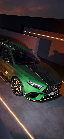 奔驰 AMG A 45 s 4matic final edition 高清手机竖屏壁纸