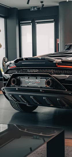 兰博基尼 Huracán sterrato all terrain ad personam 高清手机竖屏壁纸