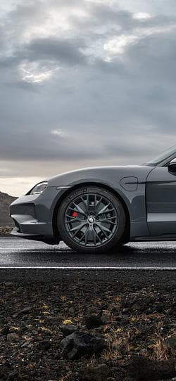 保时捷 Taycan GTS Sport Turismo 高清手机竖屏壁纸