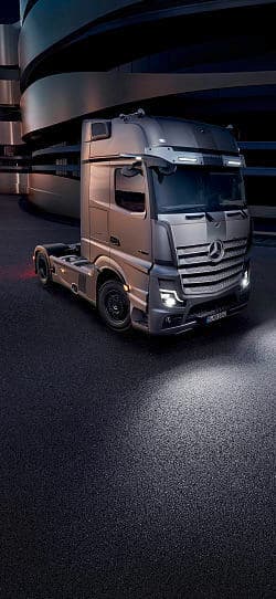 奔驰 Actros 1863 ls 4x2 edition 高清手机竖屏壁纸