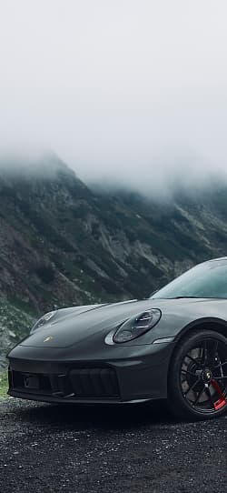 保时捷 911 Carrera 4 GTS Sonderwunsch 高清手机竖屏壁纸