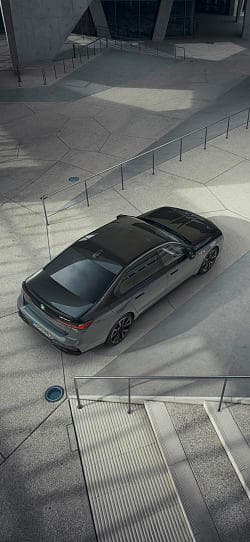 宝马 7系 m760e xdrive 高清手机竖屏壁纸