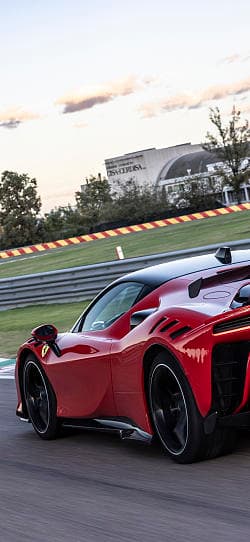 法拉利 SF90 xx stradale 高清手机竖屏壁纸