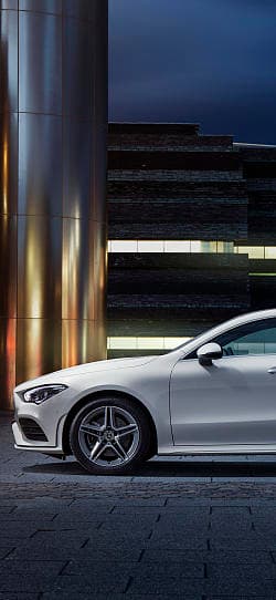 奔驰 GLA 200 amg line 高清手机竖屏壁纸