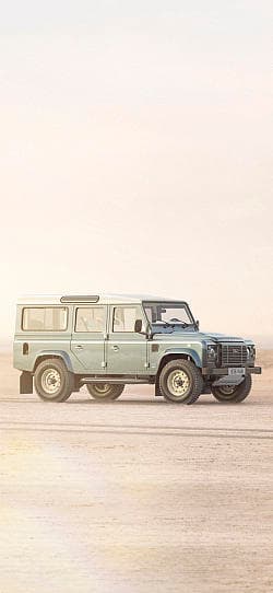 路虎 卫士 CLASSIC V8 WORKS 高清手机竖屏壁纸