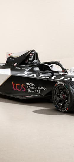 F1 捷豹 I-TYPE  高清手机竖屏壁纸