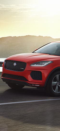 捷豹 E-PACE p250_awd_chequered_flag_2019 高清手机竖屏壁纸