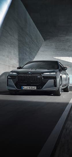 宝马 7系 m760e xdrive 高清手机竖屏壁纸
