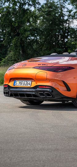 奔驰 AMG SL 63 s e performance 高清手机竖屏壁纸