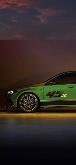 奔驰 AMG A 45 s 4matic final edition 高清手机竖屏壁纸