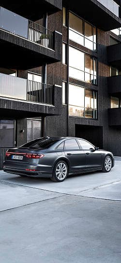 奥迪 A8 quattro s line 高清手机竖屏壁纸