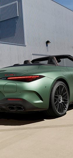 奔驰 AMG SL 63s e performance 高清手机竖屏壁纸