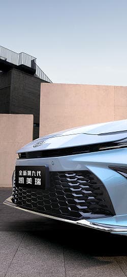 丰田 凯美瑞  高清手机竖屏壁纸