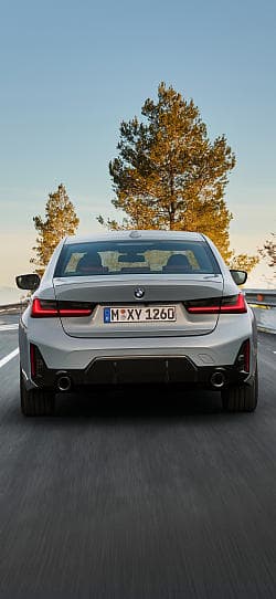 宝马 3系 330li m sport 高清手机竖屏壁纸
