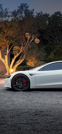 特斯拉 Roadster  高清手机竖屏壁纸