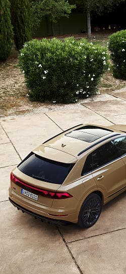 奥迪 Q8 55 tfsi quattro s line 高清手机竖屏壁纸