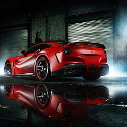 法拉利 F12berlinetta  高清手机竖屏壁纸