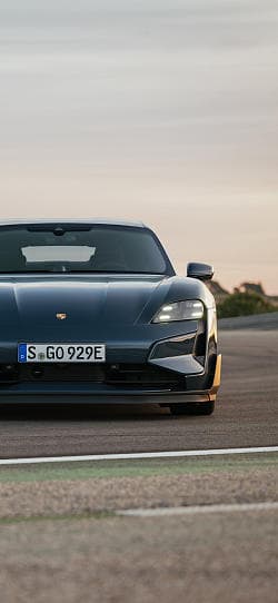 保时捷 Taycan turbo gt 高清手机竖屏壁纸