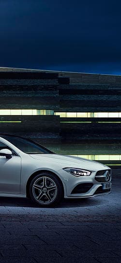 奔驰 GLA 200 amg line 高清手机竖屏壁纸