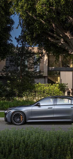 奔驰 AMG S 63_e_performance 高清手机竖屏壁纸