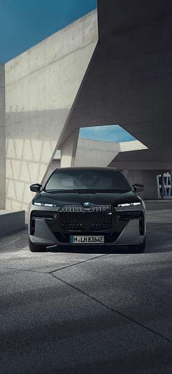 宝马 7系 m760e xdrive 高清手机竖屏壁纸