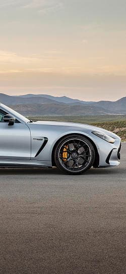 奔驰 AMG GT 63 4matic 高清手机竖屏壁纸
