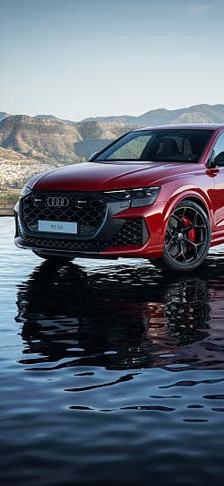 奥迪 RS Q8 performance 高清手机竖屏壁纸