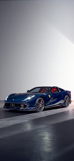 法拉利 812 Competizione A 高清手机竖屏壁纸
