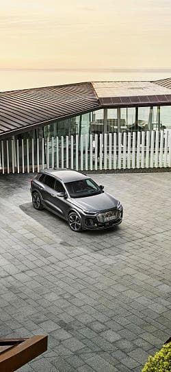 奥迪 SQ6 e-tron 高清手机竖屏壁纸