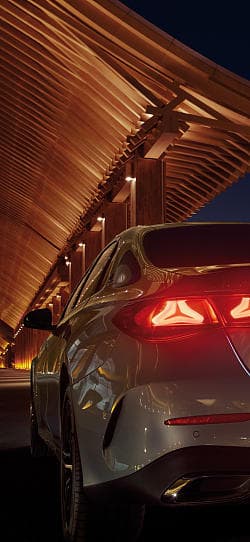 奔驰 E级 300 L amg line 高清手机竖屏壁纸
