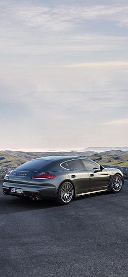 保时捷 Panamera 4s 高清手机竖屏壁纸