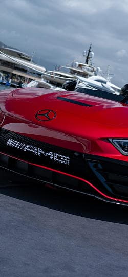奔驰 AMG PureSpeed  高清手机竖屏壁纸