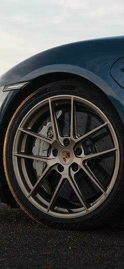 保时捷 Taycan turbo gt 高清手机竖屏壁纸